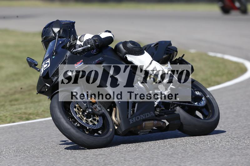 Archiv-2025/49 26.08.2025 Cornu Master School ADR/gruen-vert/75